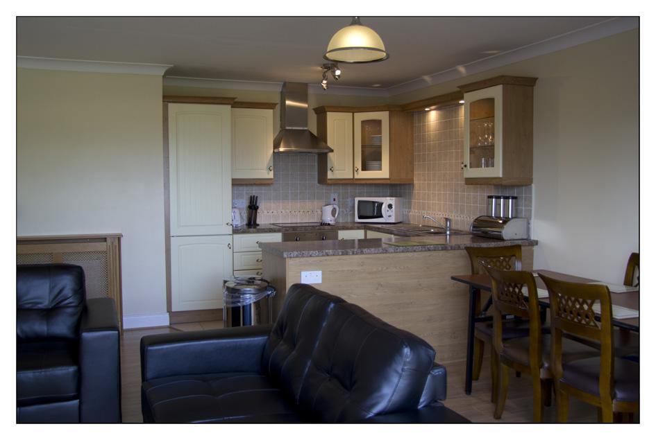 Knightsbrook Hotel Courtyard Accommodation Трим Екстериор снимка
