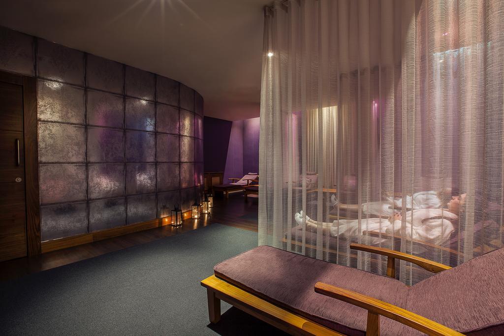 Knightsbrook Hotel Courtyard Accommodation Трим Екстериор снимка