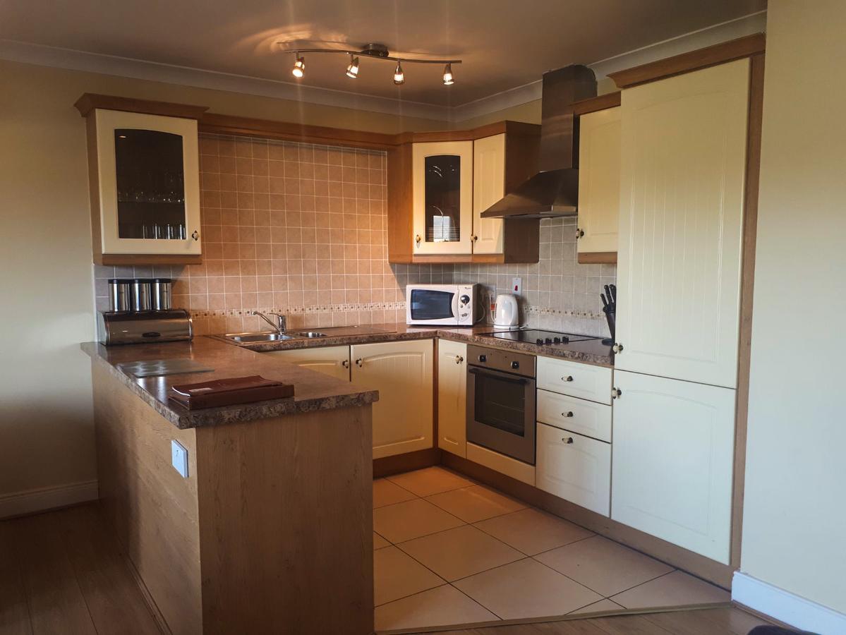 Knightsbrook Hotel Courtyard Accommodation Трим Екстериор снимка