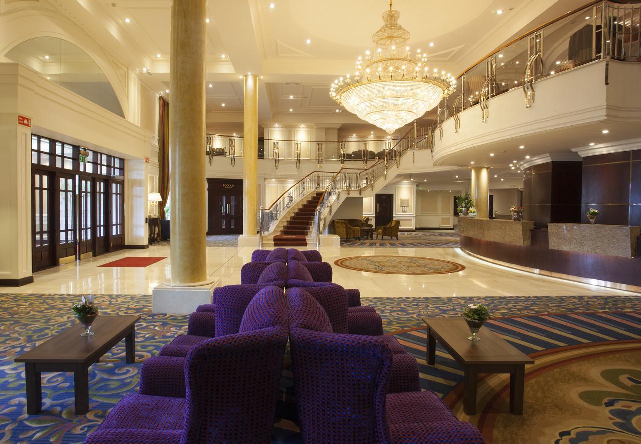 Knightsbrook Hotel Courtyard Accommodation Трим Екстериор снимка