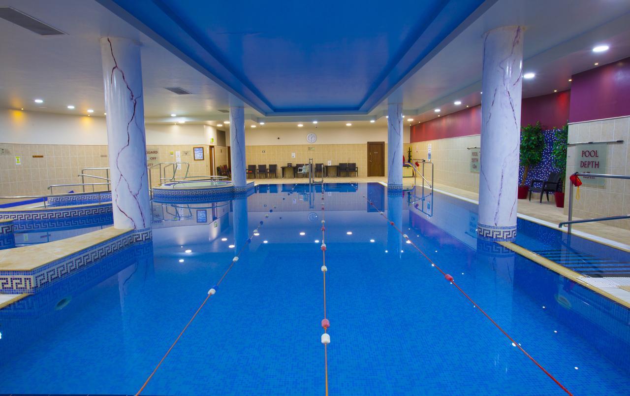 Knightsbrook Hotel Courtyard Accommodation Трим Екстериор снимка